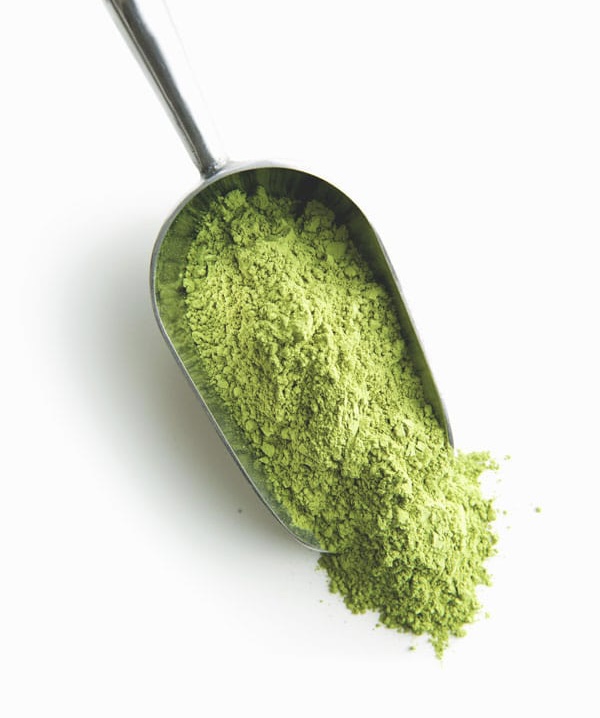 scoop of Kratom powder